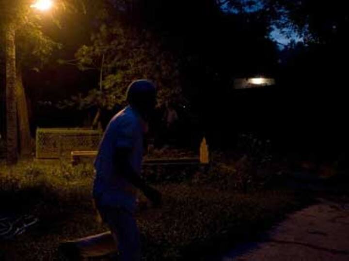 Space running out for the dead in Delhi's Christian graveyards