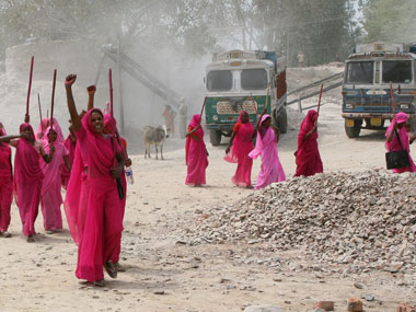 Gulabi Gang vs Gulaab Gang: Will Madhuri turn rural activists into bandits? Gulabi Gang vs Gulaab Gang: Will Madhuri turn rural activists into bandits?