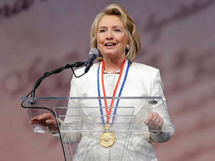 Hillary Clinton faces new barrage from the right over Benghazi