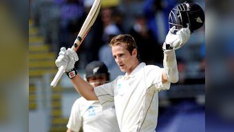 Dhoni has every right to feel let down by bowlers, fielders