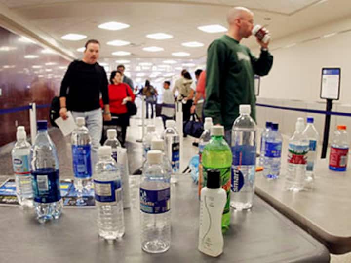 US bans carry-on liquids, gels on flights to Russia