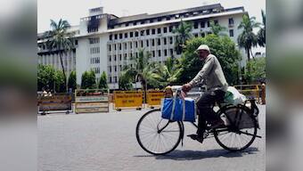 Hundreds rush to Mantralaya following rumour of housing scheme