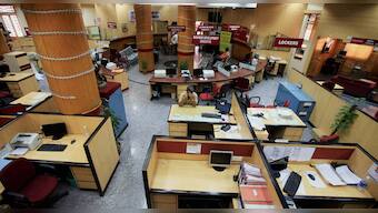 Photos: Cheques worth Rs 7.4 lakh crore not cleared due to bank strike 