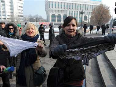 Russia's trade ban on lacy underwear prompts 'freedom to panties' protests Russia's trade ban on lacy underwear prompts 'freedom to panties' protests