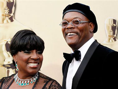 Samuel L Jackson rips apart news anchor who confuses him with Fishburne Samuel L Jackson rips apart news anchor who confuses him with Fishburne