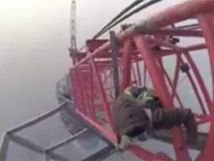 Viral Video: Heart pounding video of Russian duo scaling Shanghai Tower