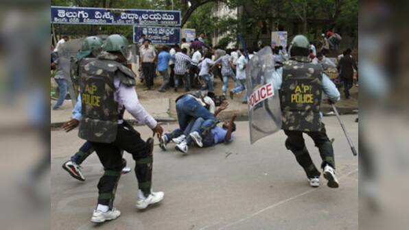 Protests break out in Seemandhra over passage of Telangana Bill