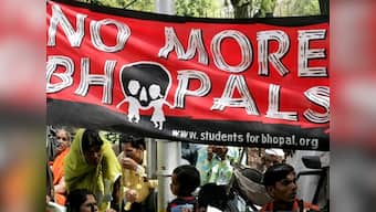 Ahead of Bhopal gas tragedy anniversary, hundreds of survivors form human chain, demand Dow Chemicals pay compensation