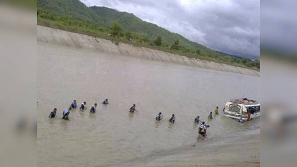 Nepal: Bus falls into river killing 14 people
