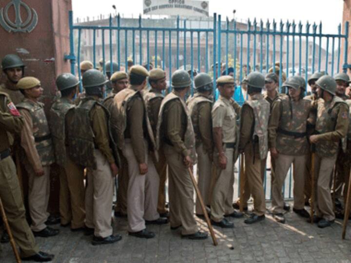 Delhi HC directs police to get rid of quacks