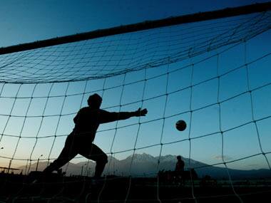 Football's rule-makers to discuss use of video replays