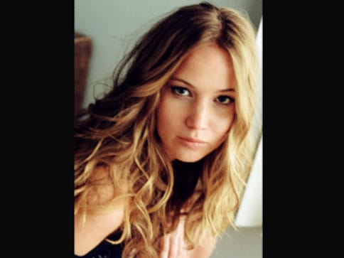 Twitter goes into a tizzy over Jennifer Lawrence's naked pictures