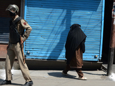 Kashmir bandh: Normal life disrupted in valley Kashmir bandh: Normal life disrupted in valley