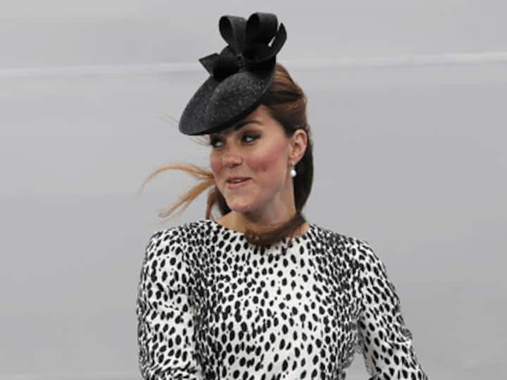 All about skirts: will the Queen convince Kate for a royal makeover?