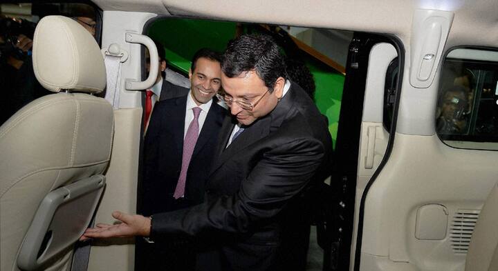 Image of the day: Cyrus Mistry checks out rival Ashok Leyland's truck at Auto Expo Image of the day: Cyrus Mistry checks out rival Ashok Leyland's truck at Auto Expo