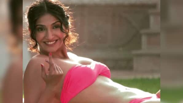 Trailer out:  Bewakoofiyaan looks boring, despite Sonam in a bikini