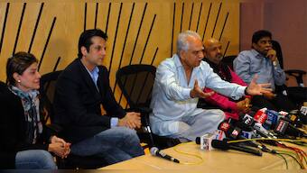 Photos: Some bollywood support for Sahara boss Subrata Roy