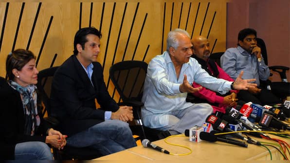 Photos: Some bollywood support for Sahara boss Subrata Roy