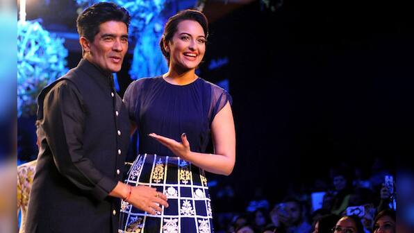 Sonakshi, Kajol and Kangana sizzle at Lakme fashion week 