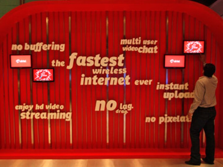 Airtel offers a combo pack of Rs 3,999, gives 300 GB and unlimited local and STD calls for 360 days