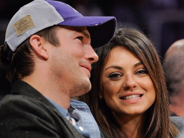 Mila Kunis to do a cameo in fiance Ashton Kutcher's Two and a Half Men Mila Kunis to do a cameo in fiance Ashton Kutcher's Two and a Half Men