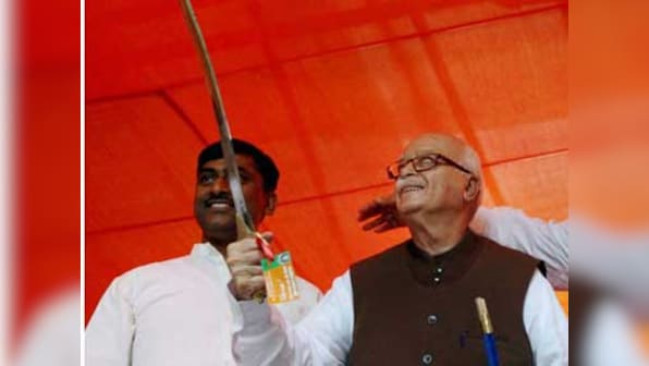 Sonia, PM ensuring Congress' defeat: LK Advani