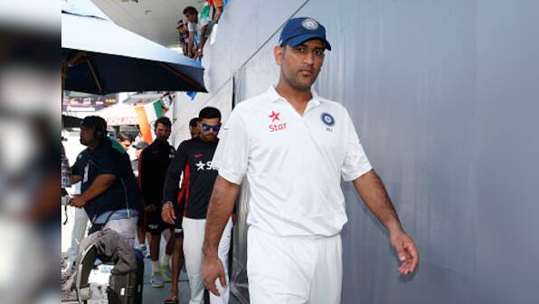 Angry Dhoni slaps Rs 100-cr suit on Zee Network