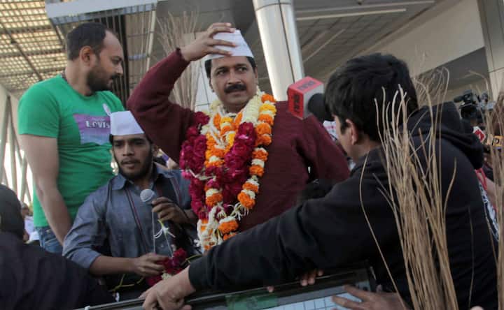 Photos: Arvind Kejriwal arrives in Gujarat, takes on Modi Photos: Arvind Kejriwal arrives in Gujarat, takes on Modi