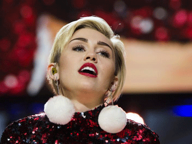 Miley Cyrus Tour Bus Bursts Into Flames Firstpost Miley Cyrus Tour Bus Bursts Into Flames Firstpost