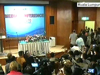 Families of missing jet shifted for the Malaysian grand prix Families of missing jet shifted for the Malaysian grand prix