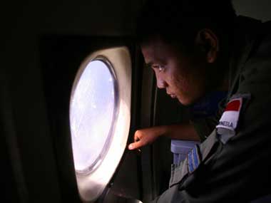 Missing Malaysia jet: Pilot's viral 'electric fire' theory may also be wrong Missing Malaysia jet: Pilot's viral 'electric fire' theory may also be wrong