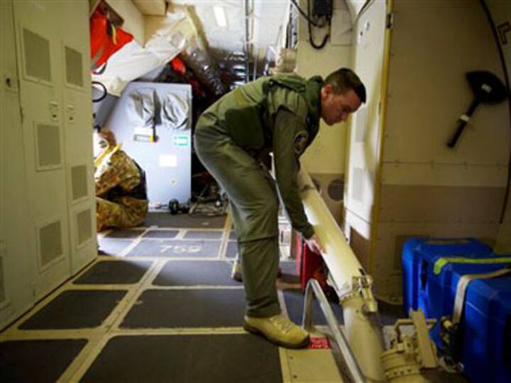Malaysia MH370 latest: Objects spotted but yet to be recovered