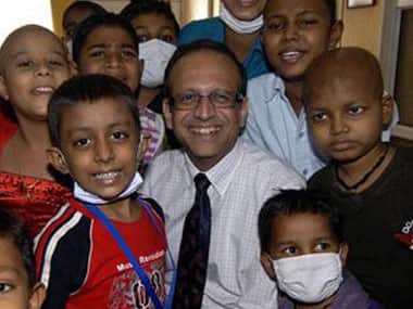 Milind Barve, Managing Director, HDFC Asset Management Co. Ltd. with children afflicted with cancer
