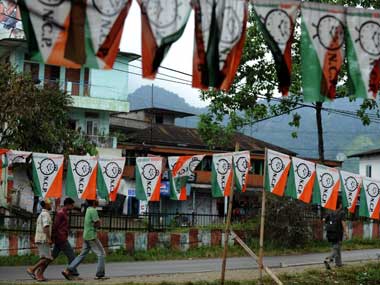 Defeat in Gujarat election teaches Congress, NCP a lesson; parties may turn friends again for 2019 polls to stem saffron tide Defeat in Gujarat election teaches Congress, NCP a lesson; parties may turn friends again for 2019 polls to stem saffron tide