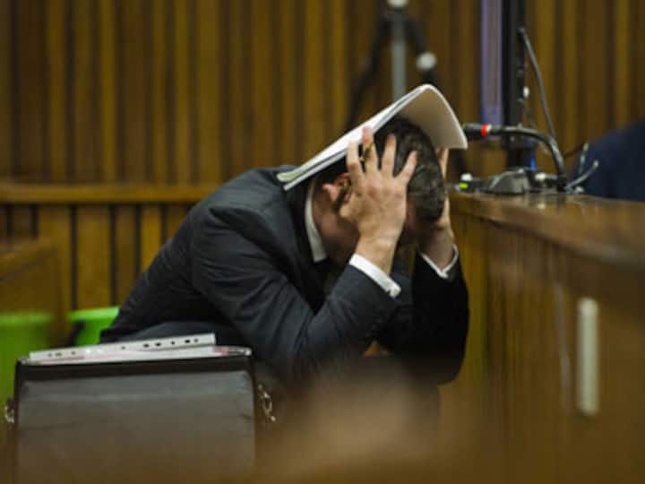 Photos of crime scene shown as Pistorius relives horror of shooting Photos of crime scene shown as Pistorius relives horror of shooting