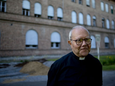 Survivors in Argentina recount how Pope Francis saved many during wars Survivors in Argentina recount how Pope Francis saved many during wars