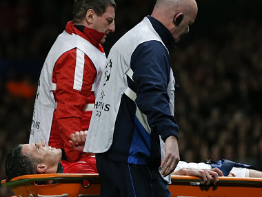 Man Rvp Man Utd suffer hammer blow, RVP ruled out for up to six weeks – Firstpost