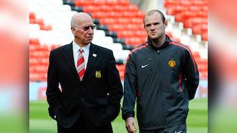 Break Man Utd goals record as soon as possible, Charlton tells Rooney