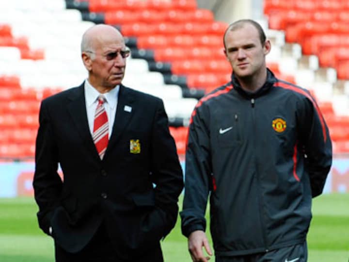 Break Man Utd goals record as soon as possible, Charlton tells Rooney