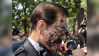 Lawyer who threw ink at Subrata Roy sent to Tihar Jail