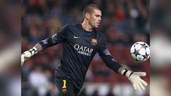 Injured Valdes could have played his last game for Barcelona