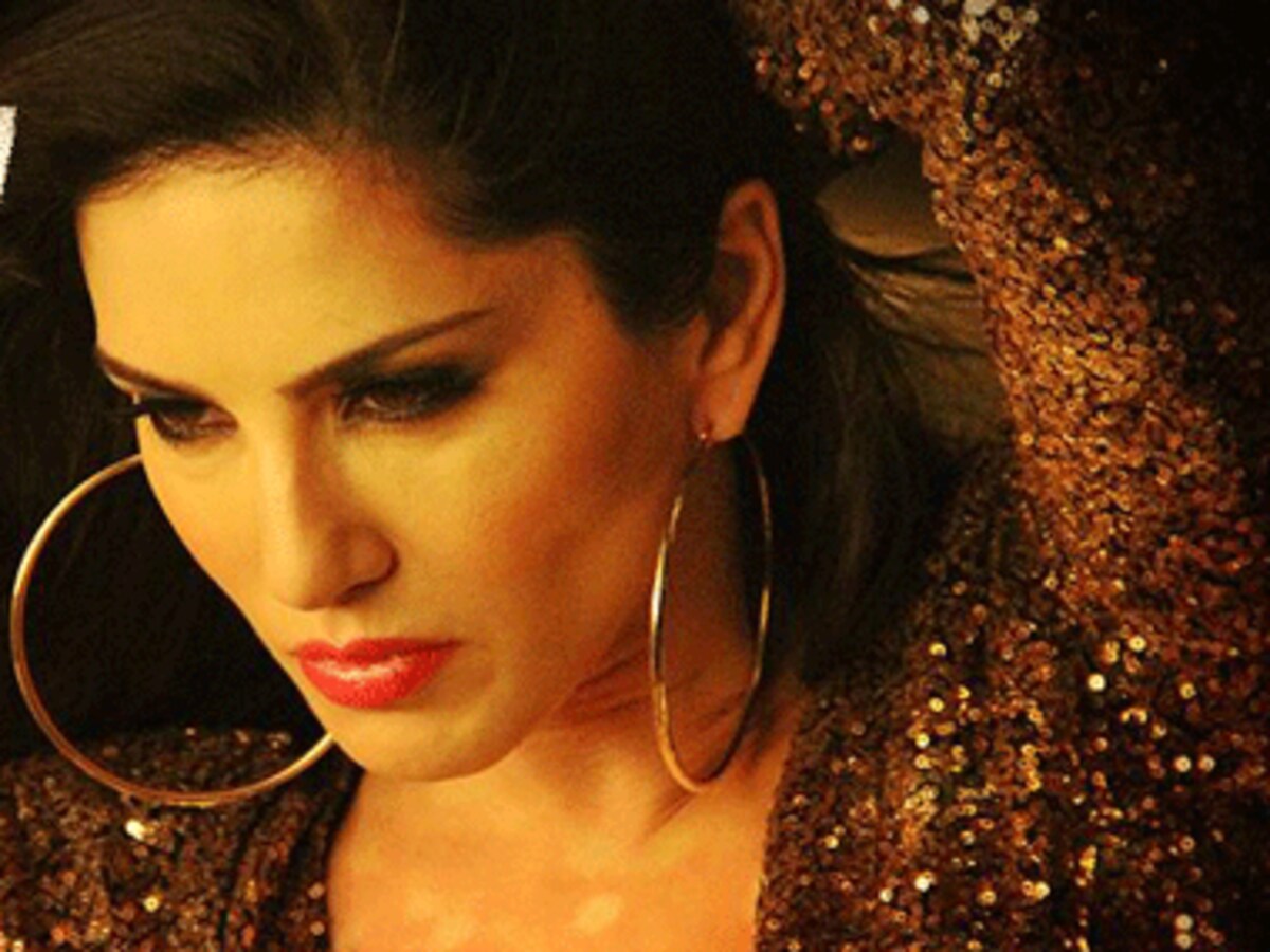 Sanny Lionesex - Sunny Leone rehearsed for 10 days to get her Baby doll act right  -Entertainment News , Firstpost