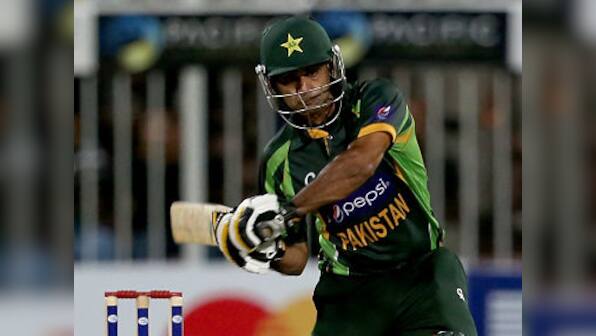 Pakistan's Hafeez in India to get bowling action cleared before World Cup