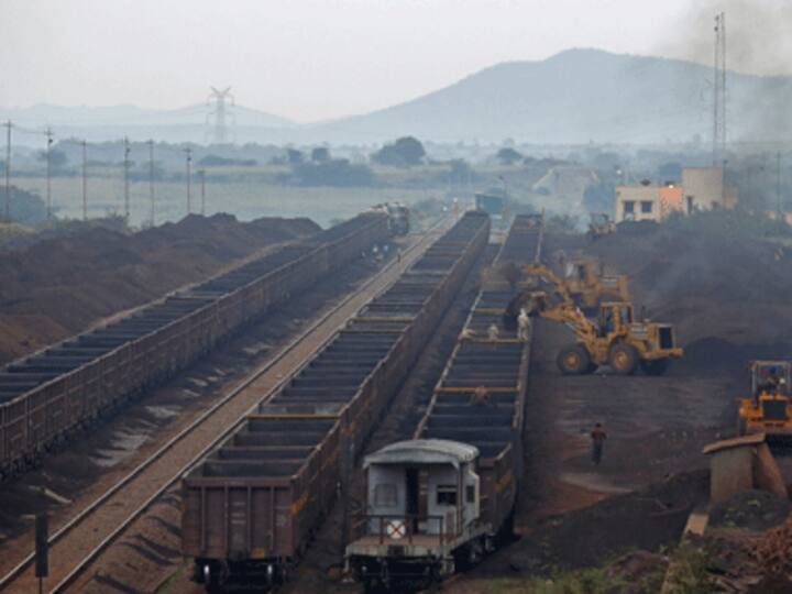 Railways should pay attention to punctuality, cleanliness: Pranab