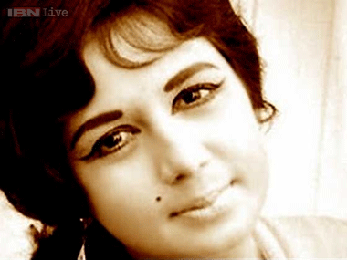 Remembering Nanda: Hum Dono, Gumnaam and her other memorable films Remembering Nanda: Hum Dono, Gumnaam and her other memorable films