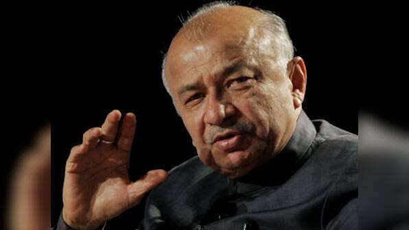 AAP-BJP clashes: Delhi L-G Najeeb Jung meets Shinde