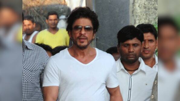 SRK rushed back for Bobby Chawla's funeral