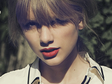 Taylor Swift named highest paid singer of 2014 Taylor Swift named highest paid singer of 2014
