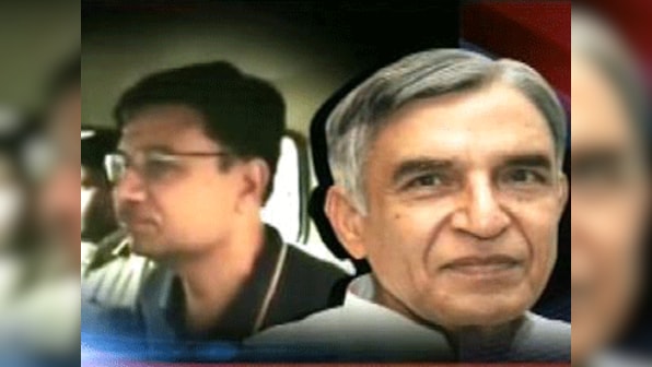 Railway scam: Vijay Singla, nine others charged with graft