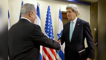Israel may offer settlement freeze as olive branch in peace talks